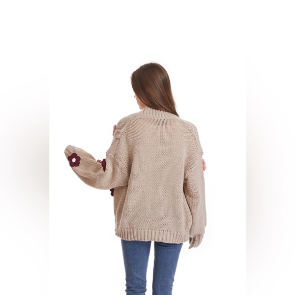 The Susannah 3D Flower Cardigan Sweater
By Anthropologie - Picture 3 of 7
